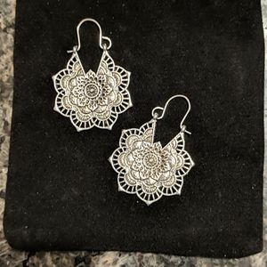 Silver Earrings ❤️